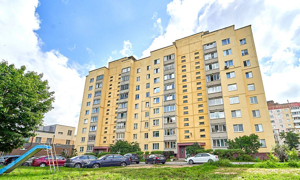 3-к квартира - Фаниполь, Дзержинский р-н район, Комсомольская улица, 2 В продаже