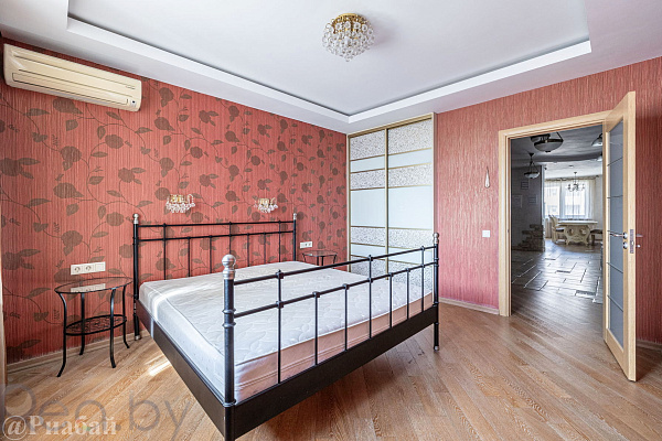 4-к квартира, 150 кв.м. 4-к квартира, 150 кв.м.