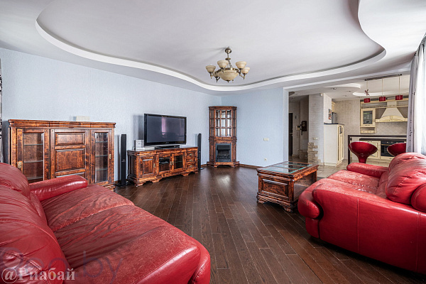 4-к квартира, 150 кв.м. 4-к квартира, 150 кв.м.